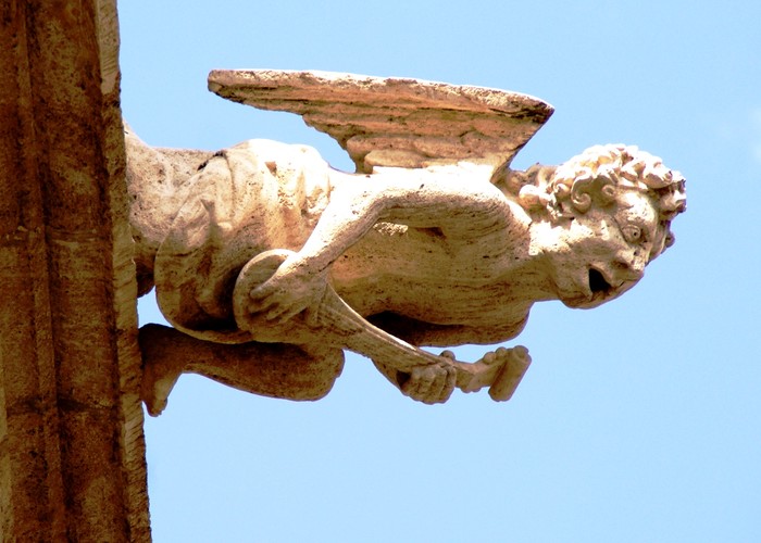 4. Escultures i gàrgoles de la Llotja de València